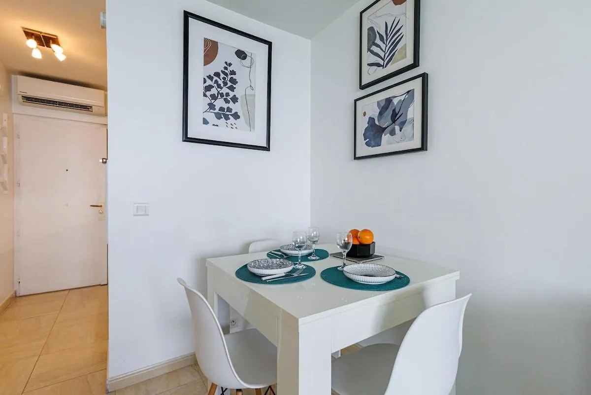 Sea View- Beach- Chic & Air-Conditioned Saint-Laurent-du-Var Appartement